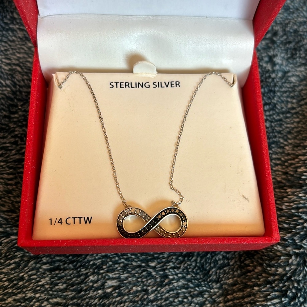 Sk 925 silver necklace with pendant